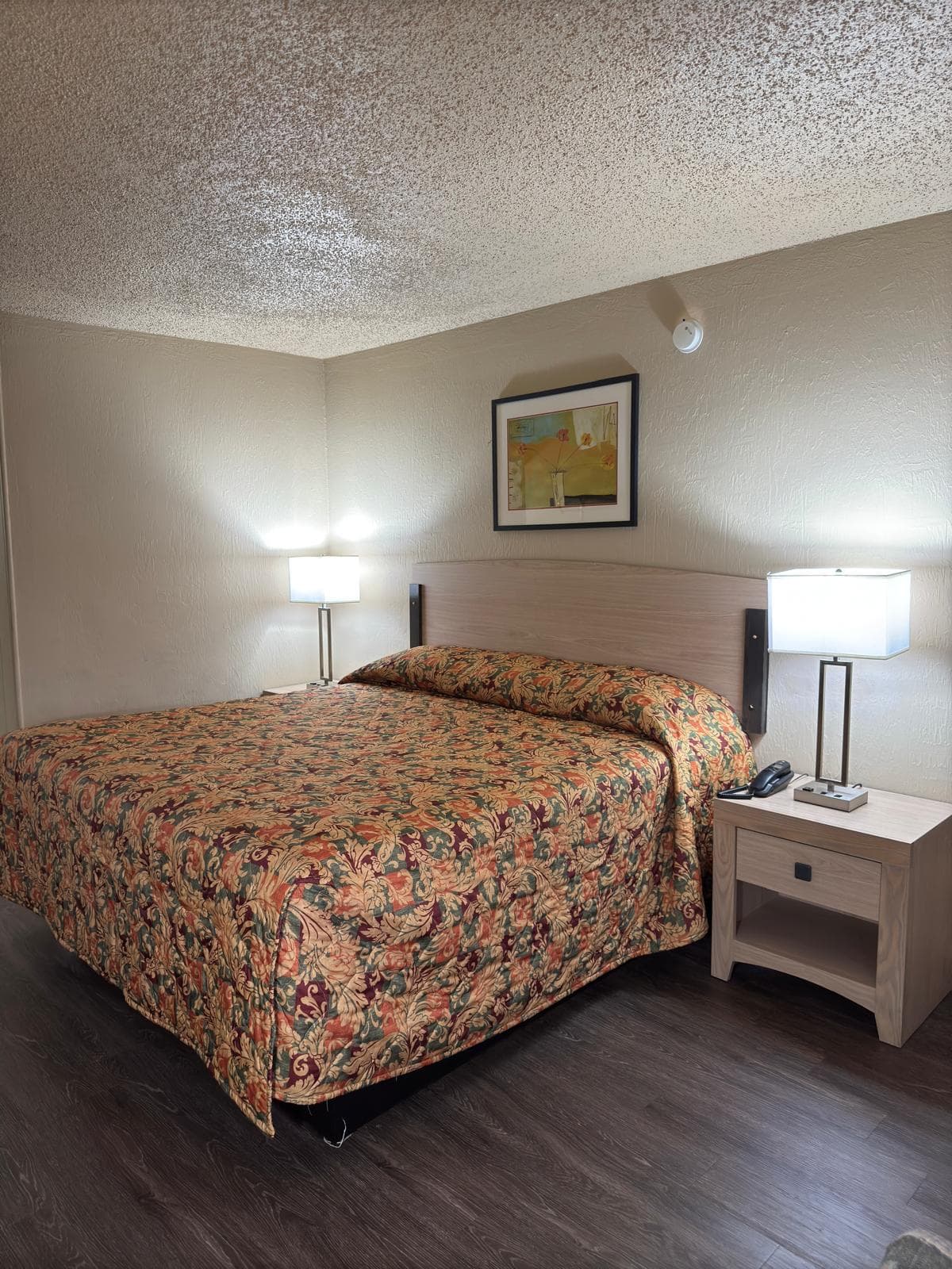 King Room · Non-Smoking